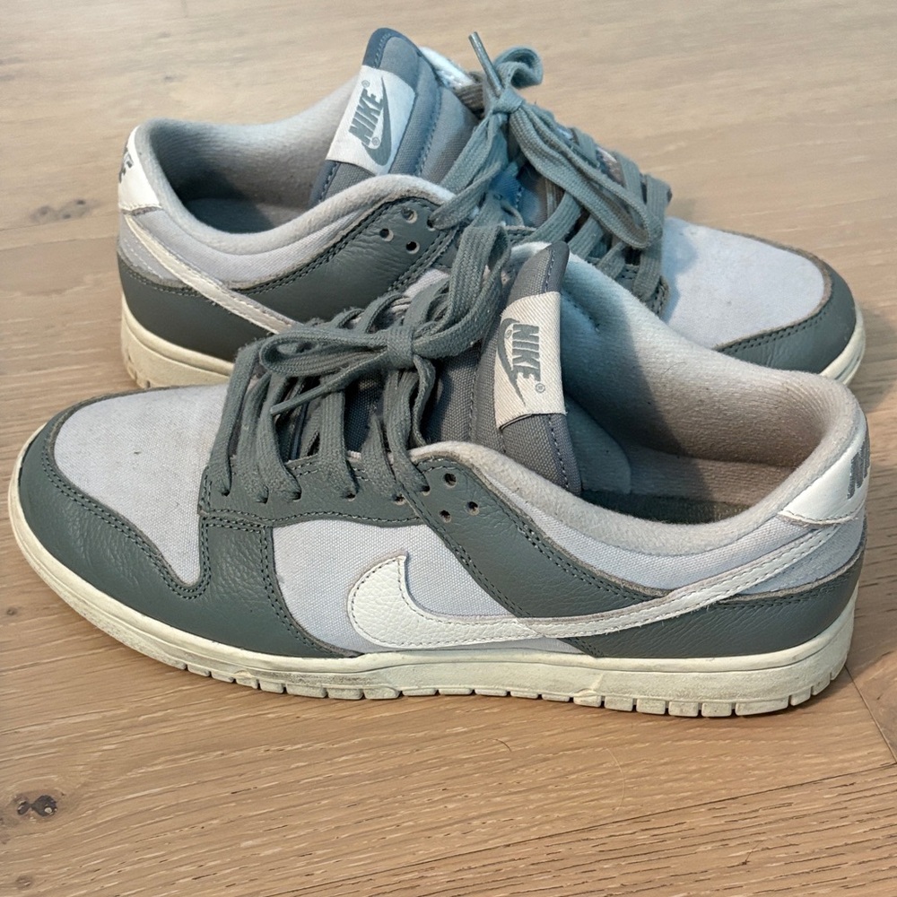 Nike unisex Sneakers in Green and White